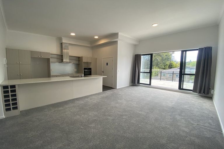 Photo of property in 23/11 Carlos Drive, Flat Bush, Auckland, 2016