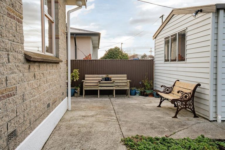 Photo of property in 1/14 Chaucer Street, Milton, 9220