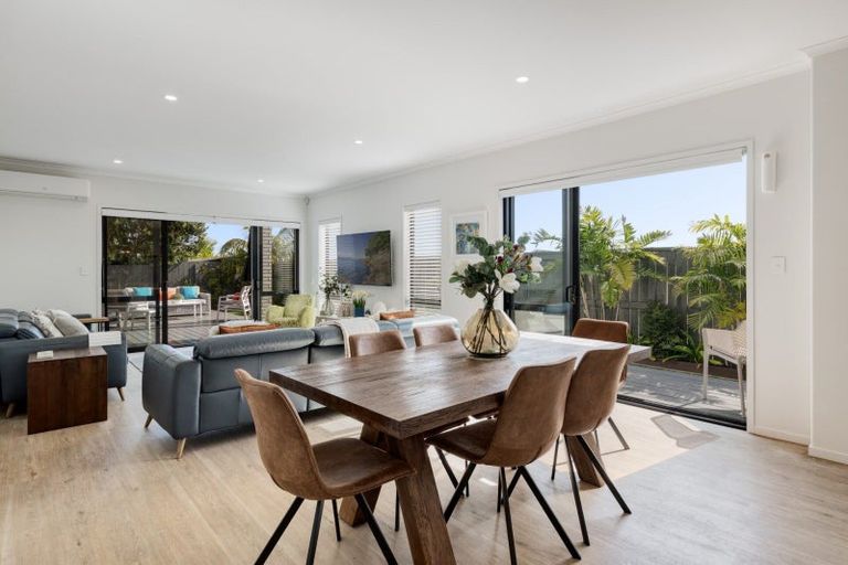 Photo of property in 11 Sarcodia Place, Papamoa Beach, Papamoa, 3118