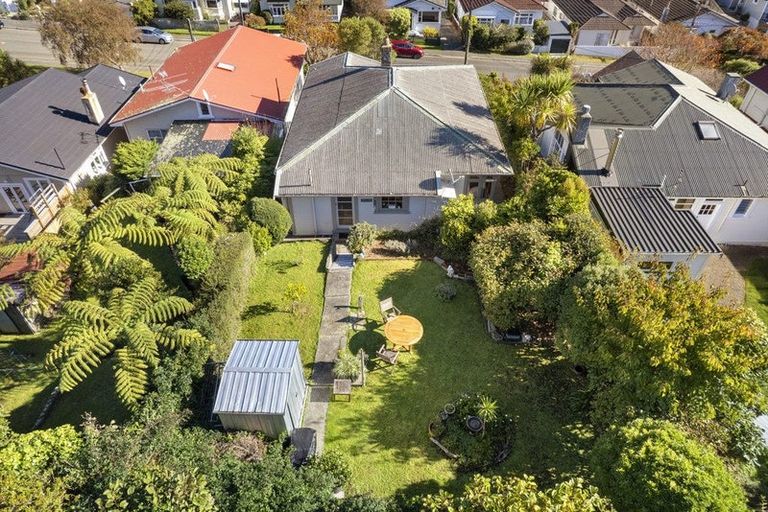 Photo of property in 17 Burrows Avenue, Karori, Wellington, 6012