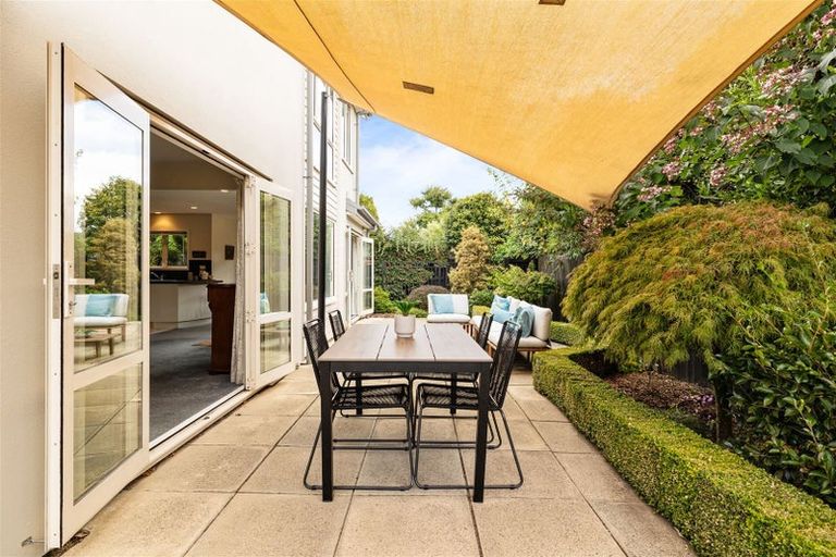 Photo of property in 16 Hanover Place, Ilam, Christchurch, 8041