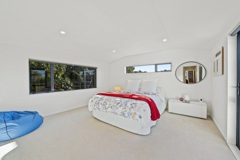 Photo of property in 65a Thurleigh Grove, Karori, Wellington, 6012