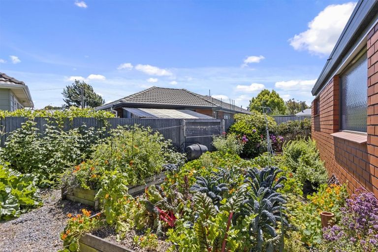 Photo of property in 22 Bowen Street, Upper Riccarton, Christchurch, 8041