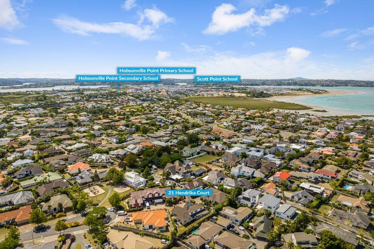 Photo of property in 21 Hendrika Court, Hobsonville, Auckland, 0618