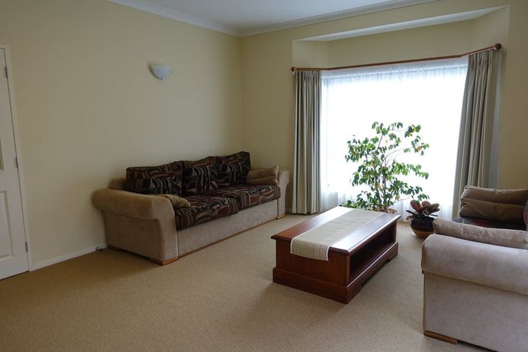 Photo of property in 64 Amesbury Drive, Churton Park, Wellington, 6037