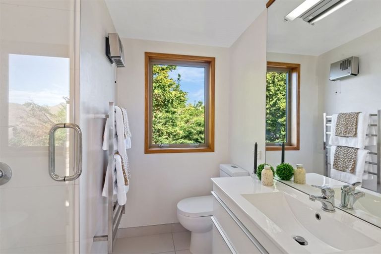 Photo of property in 210 Cannon Hill Crescent, Mount Pleasant, Christchurch, 8081