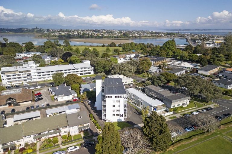 Photo of property in 3/22 Cliff Road, Tauranga, 3110