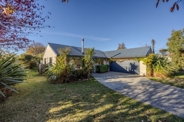 Photo of property in 52 Meadowstone Drive, Wanaka, 9305