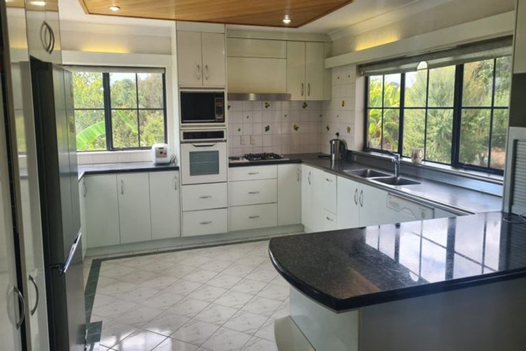 Photo of property in 10 Porterfield Road, Whitford, Howick, 2571