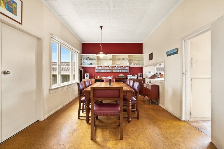 Photo of property in 108 Eglinton Road, Mornington, Dunedin, 9011
