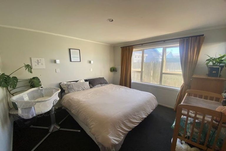 Photo of property in 30f4 Lyall Parade, Lyall Bay, Wellington, 6022