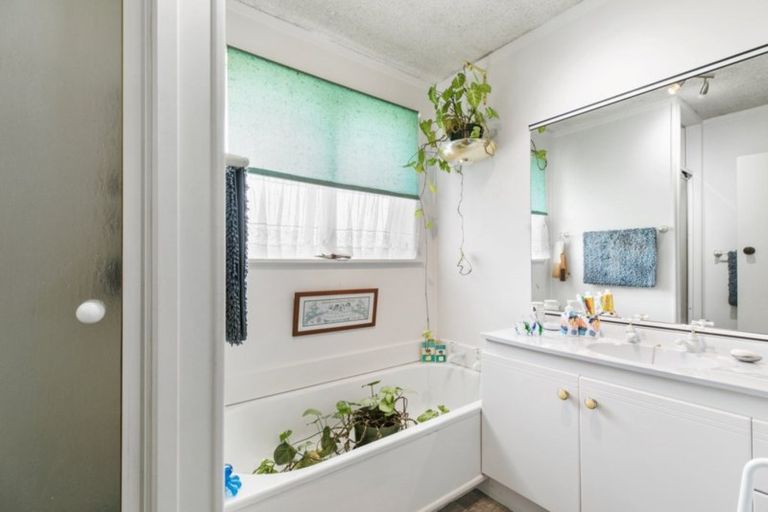 Photo of property in 14 Sunnyhills Avenue, Glenview, Hamilton, 3206