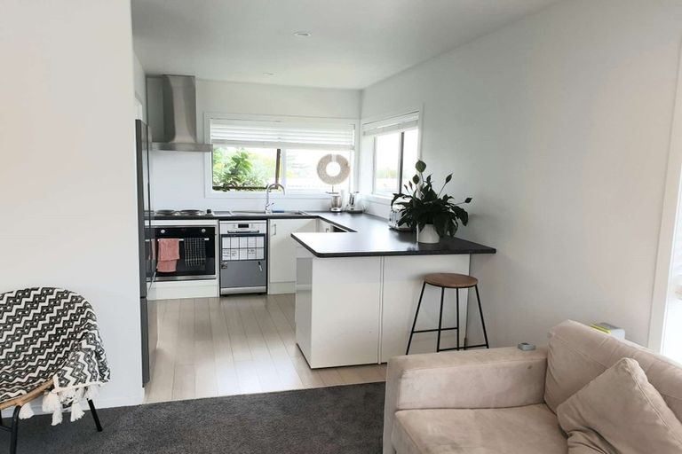 Photo of property in 3/123 Birkdale Road, Birkdale, Auckland, 0626