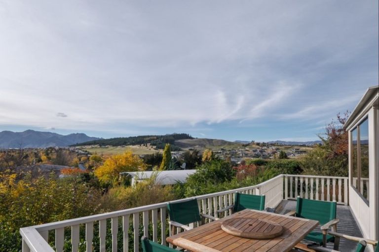 Photo of property in 63 Manuka Crescent, Wanaka, 9305