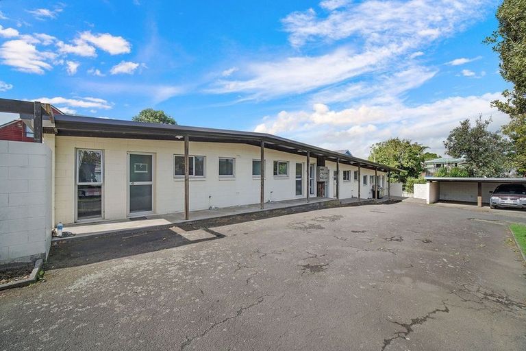 Photo of property in 1/21a Landscape Road, Papatoetoe, Auckland, 2025