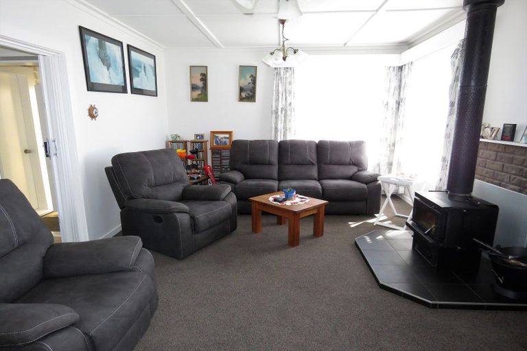 Photo of property in 8 Derby Street, Westport, 7825