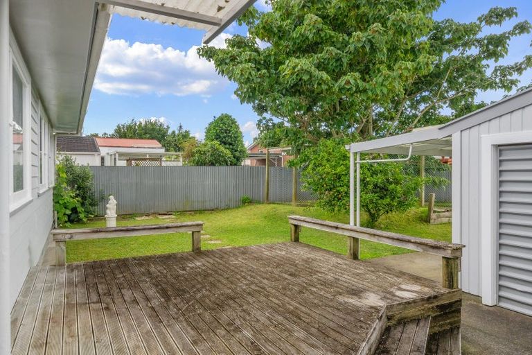 Photo of property in 35 Highbury Drive, Levin, 5510