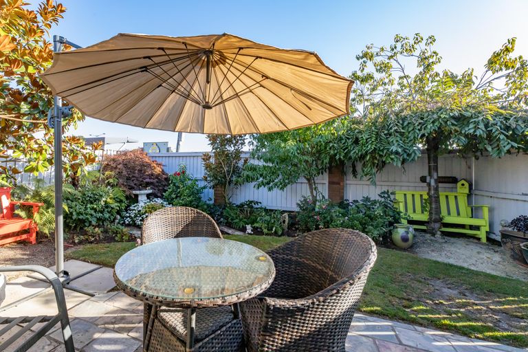 Photo of property in 4 Daniels Road, Redwood, Christchurch, 8051