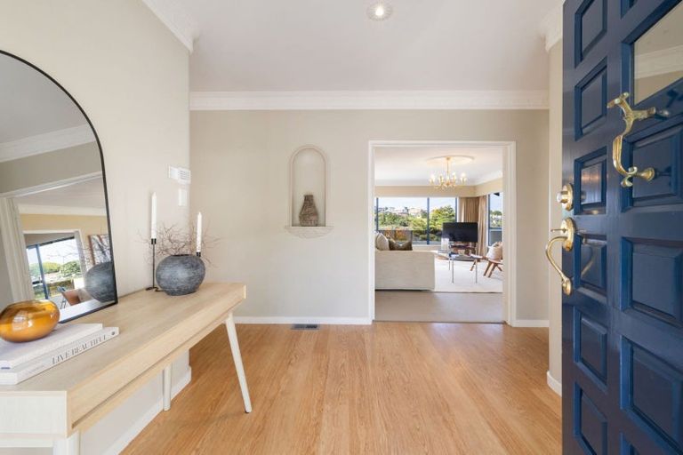 Photo of property in 76 Lake Crescent, Hamilton Lake, Hamilton, 3204