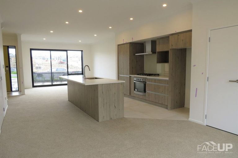 Photo of property in 16 Nugget Avenue, Hobsonville, Auckland, 0616