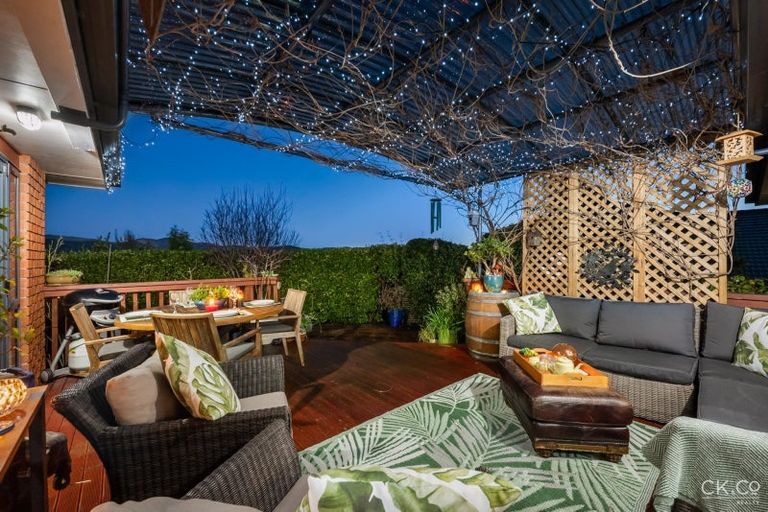 Photo of property in 53 Riverstone Drive, Riverstone Terraces, Upper Hutt, 5018