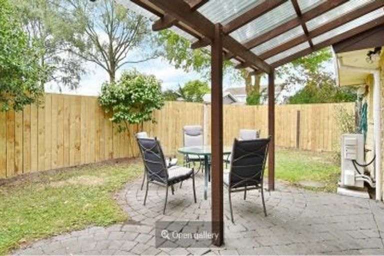 Photo of property in 10 Rachel Place, Avonhead, Christchurch, 8042