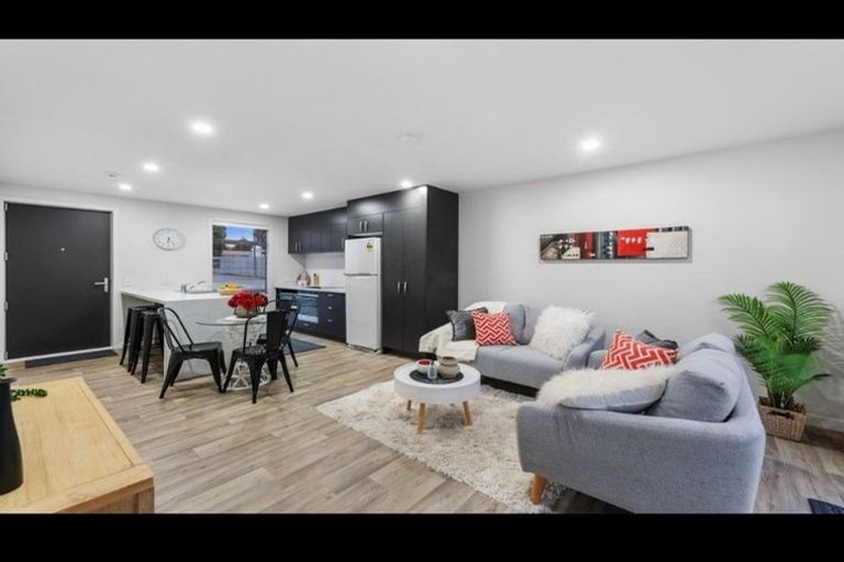 Photo of property in 3 Kanorau Place, Mangere, Auckland, 2022