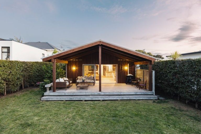 Photo of property in 25 Grove Avenue, Mount Maunganui, 3116