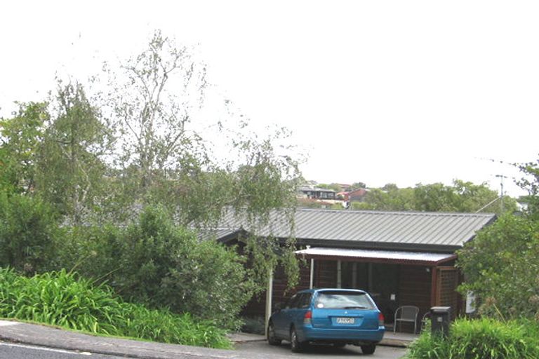 Photo of property in 88a Colwill Road, Massey, Auckland, 0614