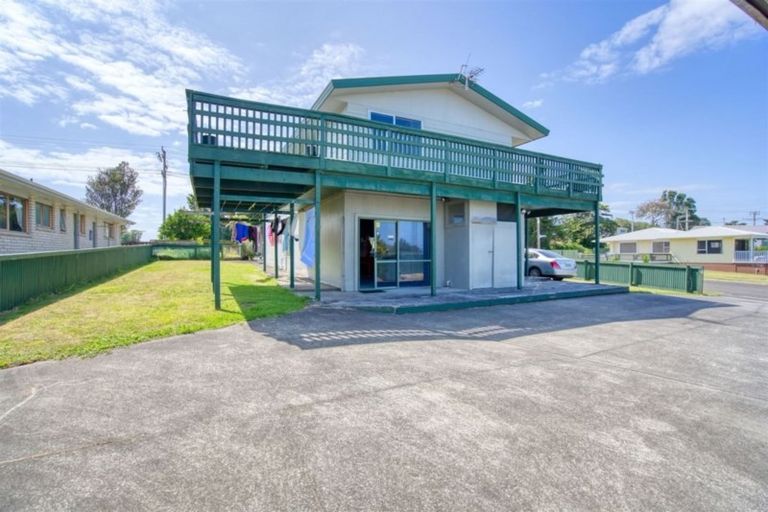Photo of property in 2 Ngaparaoa Drive, Maketu, 3189