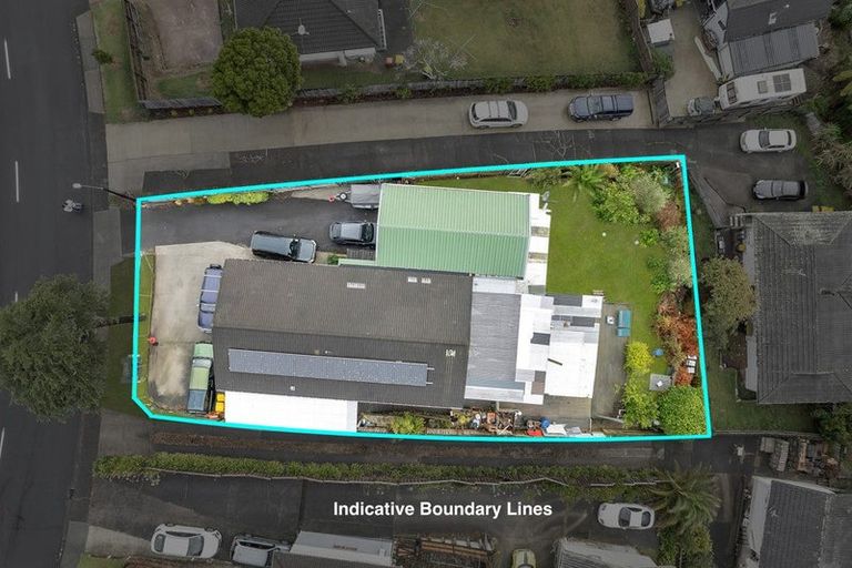 Photo of property in 31 Redwood Drive, Massey, Auckland, 0614