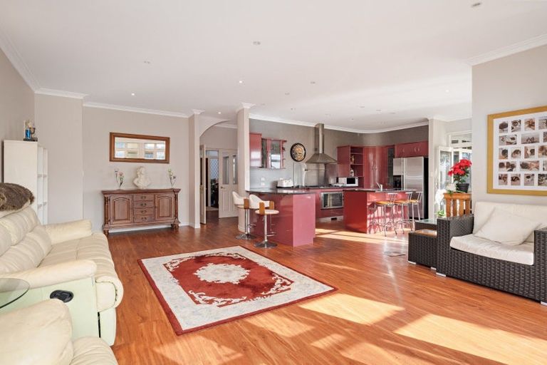 Photo of property in 76 Santa Barbara Drive, Papamoa Beach, Papamoa, 3118