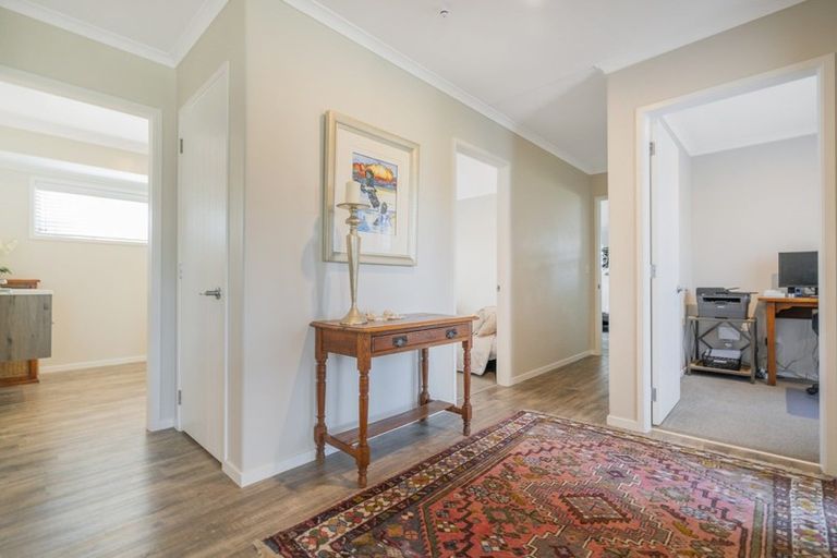 Photo of property in 2 Little George Place, Whitianga, 3510