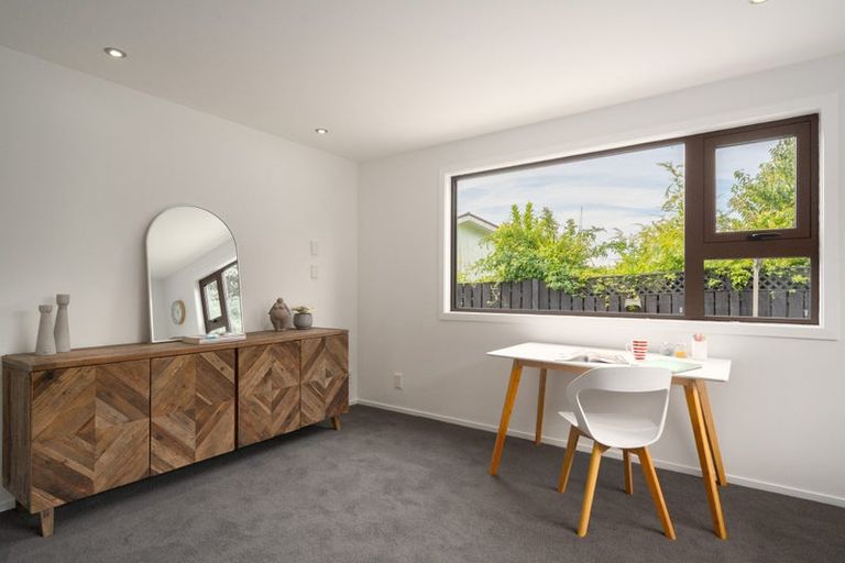 Photo of property in 28 Greyfriars Crescent, Tawa, Wellington, 5028