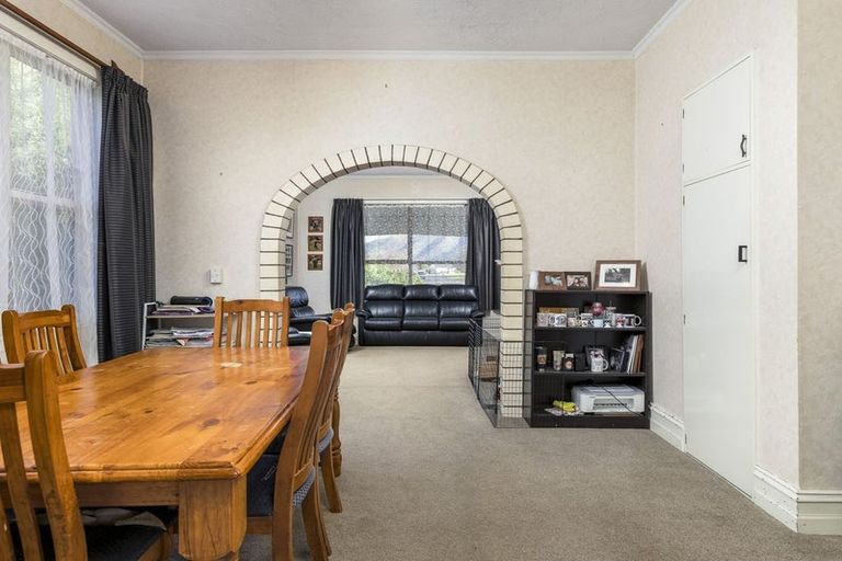 Photo of property in 11 Coronation Street, Waimate, 7924