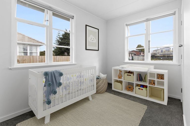 Photo of property in 41u1 Ross Crescent, Fairfield, Hamilton, 3214