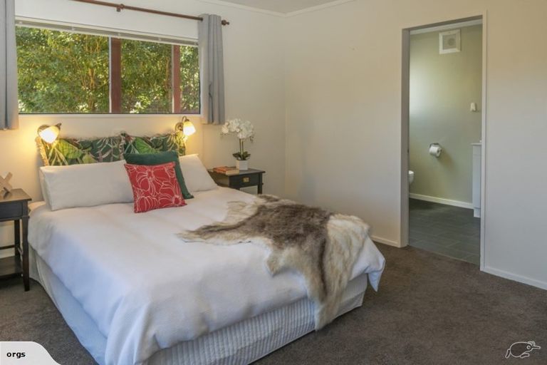 Photo of property in 42 Sailmaker Close, Whitby, Porirua, 5024