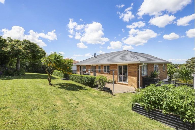 Photo of property in 8 Glenburn Place, Nawton, Hamilton, 3200