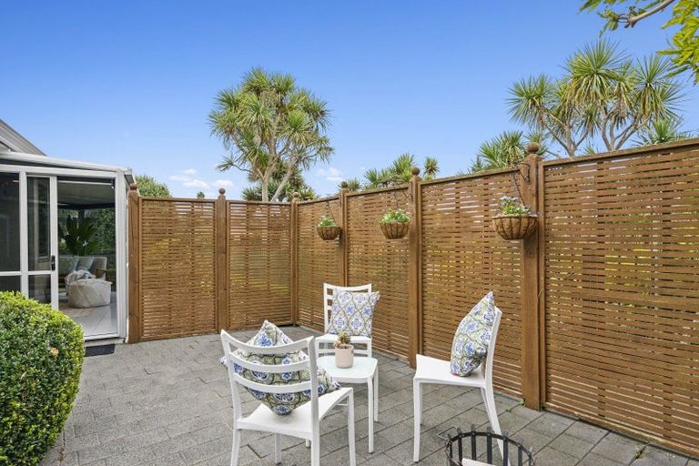 Photo of property in 14 Meredith Way, Paraparaumu Beach, Paraparaumu, 5032