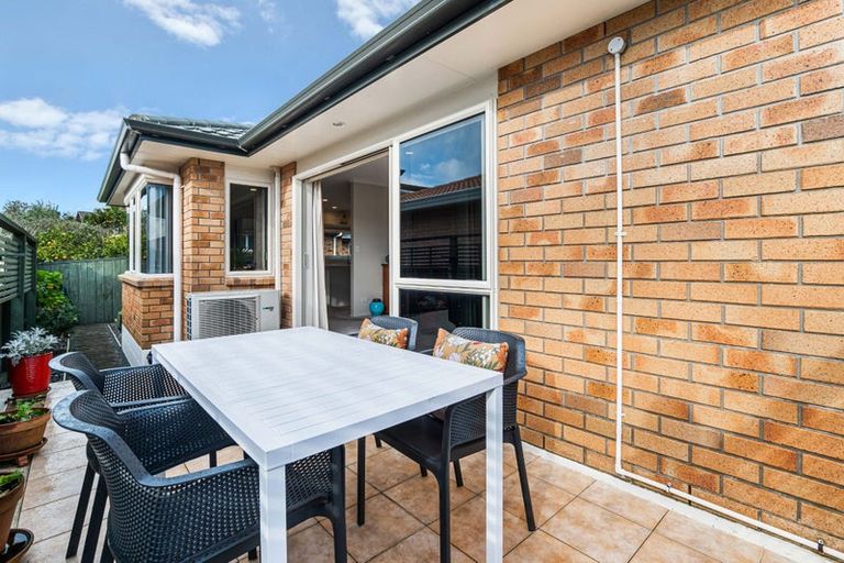 Photo of property in 15 Alice Avenue, Orewa, 0931