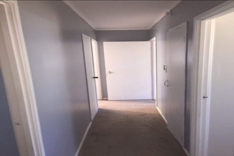 Photo of property in 24 Redcrest Avenue, Red Hill, Papakura, 2110