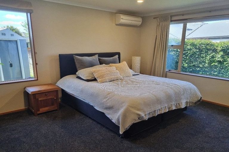 Photo of property in 18 Gibbston Close, Huntington, Hamilton, 3210