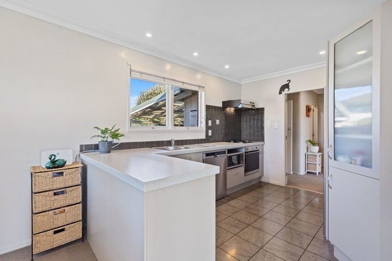 Photo of property in 2 Longwood Lane, Otumoetai, Tauranga, 3110