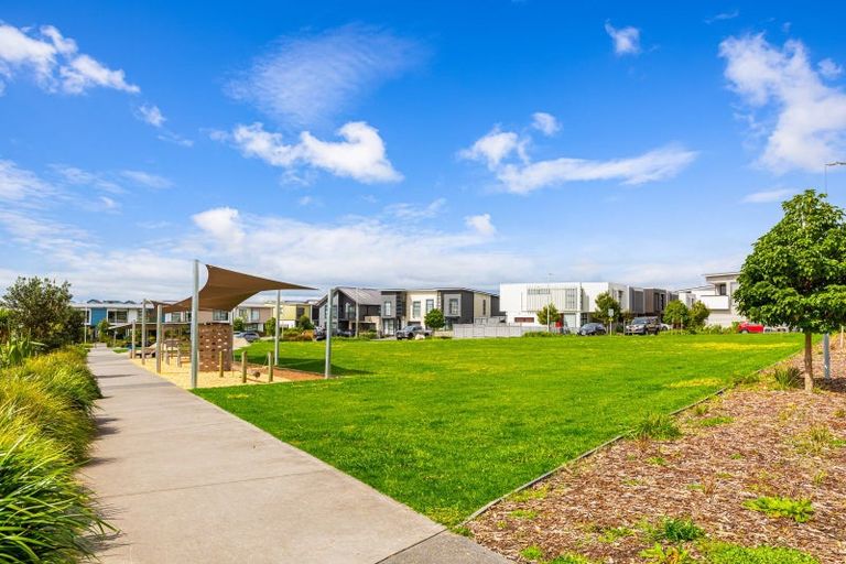 Photo of property in 28 Nugget Avenue, Hobsonville, Auckland, 0616