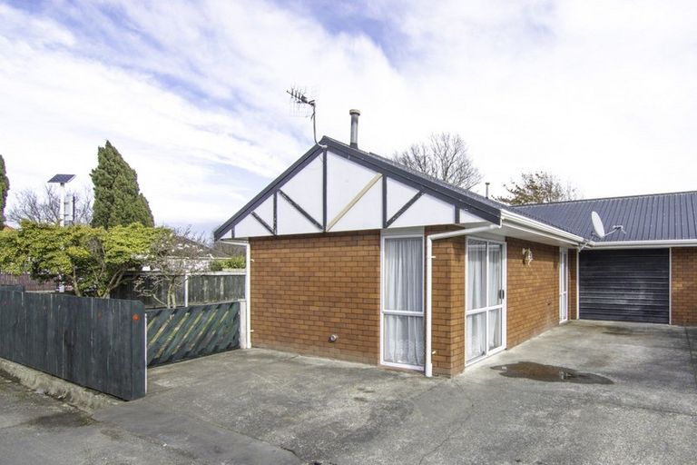 Photo of property in 509 Featherston Street, Roslyn, Palmerston North, 4414