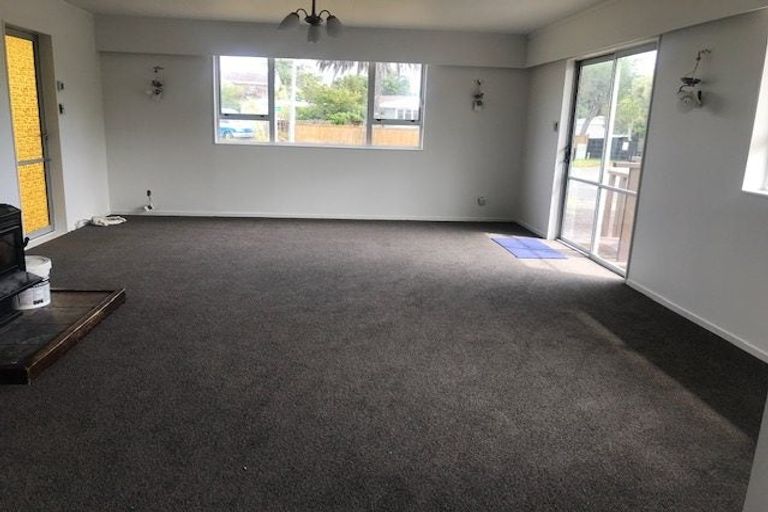 Photo of property in 10 Hadfield Place, Paraparaumu Beach, Paraparaumu, 5032