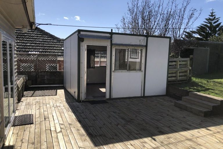 Photo of property in 3 Bould Street, Johnsonville, Wellington, 6037