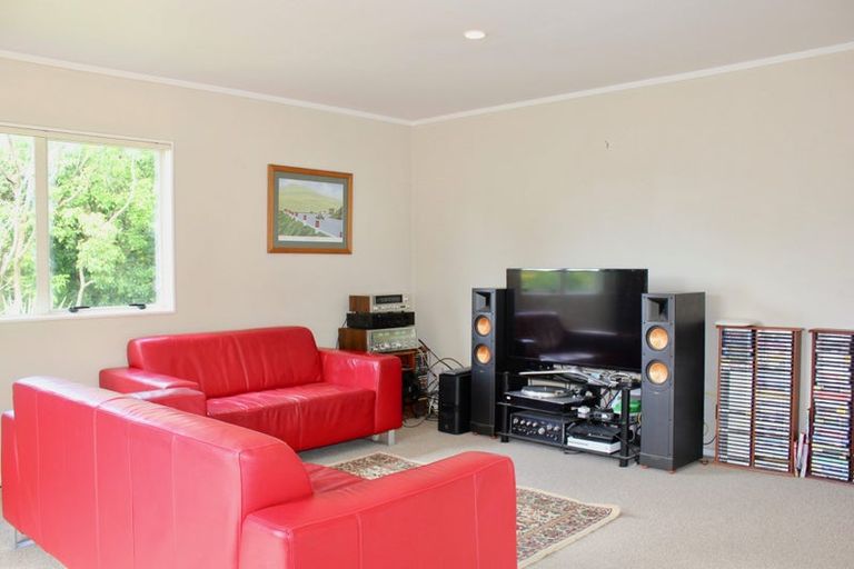 Photo of property in 2/39 Lancaster Road, Beach Haven, Auckland, 0626