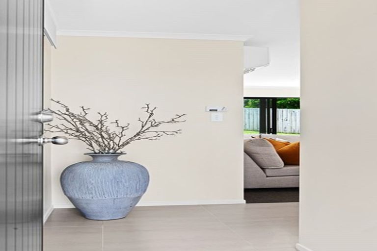 Photo of property in 53 Maylee Crescent, Gulf Harbour, Whangaparaoa, 0930