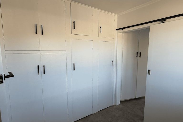 Photo of property in 61 Larnoch Road, Henderson, Auckland, 0610